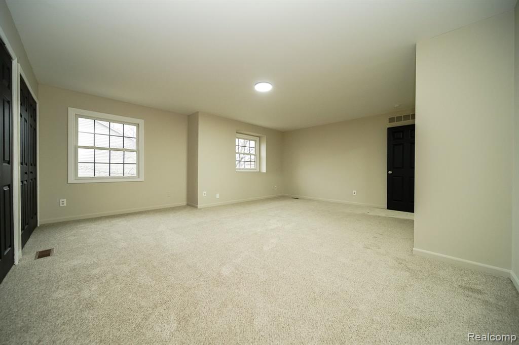 460 OAKGROVE, Clawson, MI — Photo 39