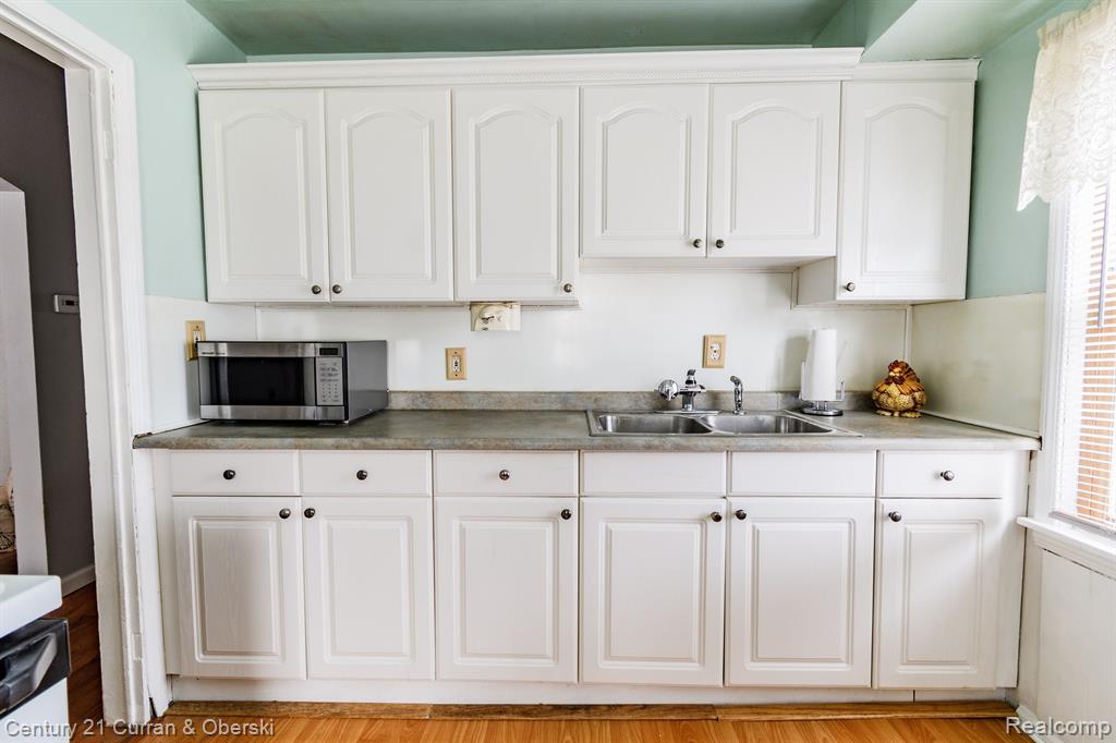 7961 WEDDEL Street, Taylor, MI 48180 — Photo 16