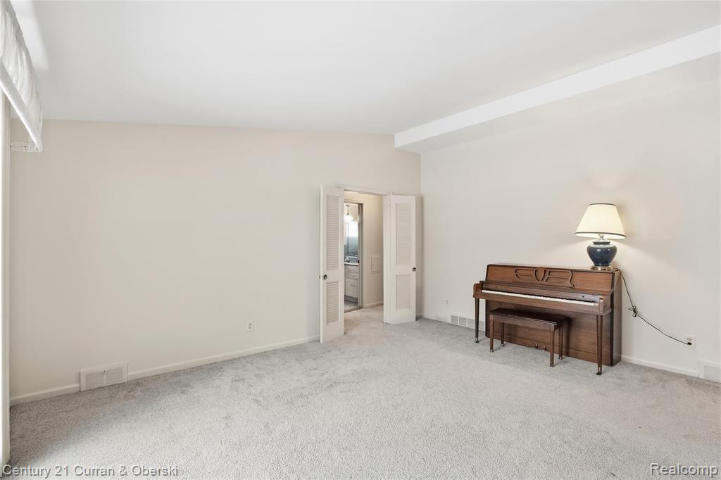 7479 N Charlesworth Street, Dearborn Heights, MI 48127 — Photo 14