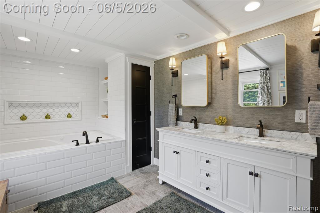 5080 Pleasant Valley Road, Brighton, MI 48114 — Photo 33