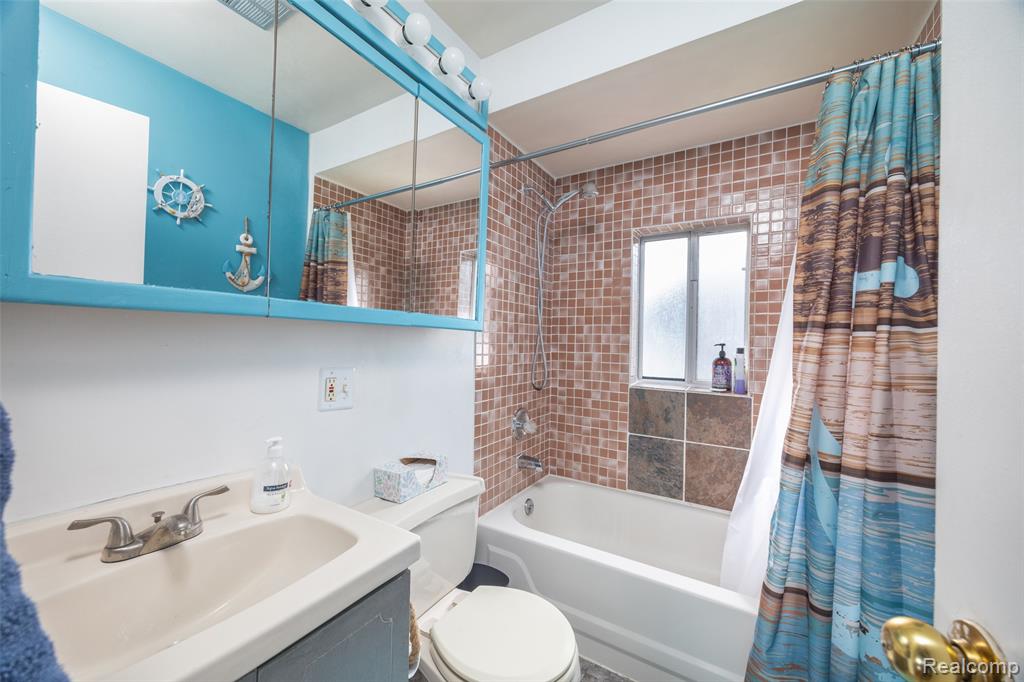 41260 Conger Bay Drive, Harrison Township, MI — Photo 23