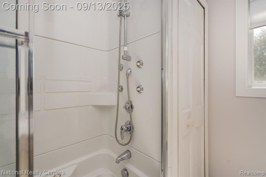 5118 Vincennes Court, Bloomfield Hills, MI 48302 — Photo 49