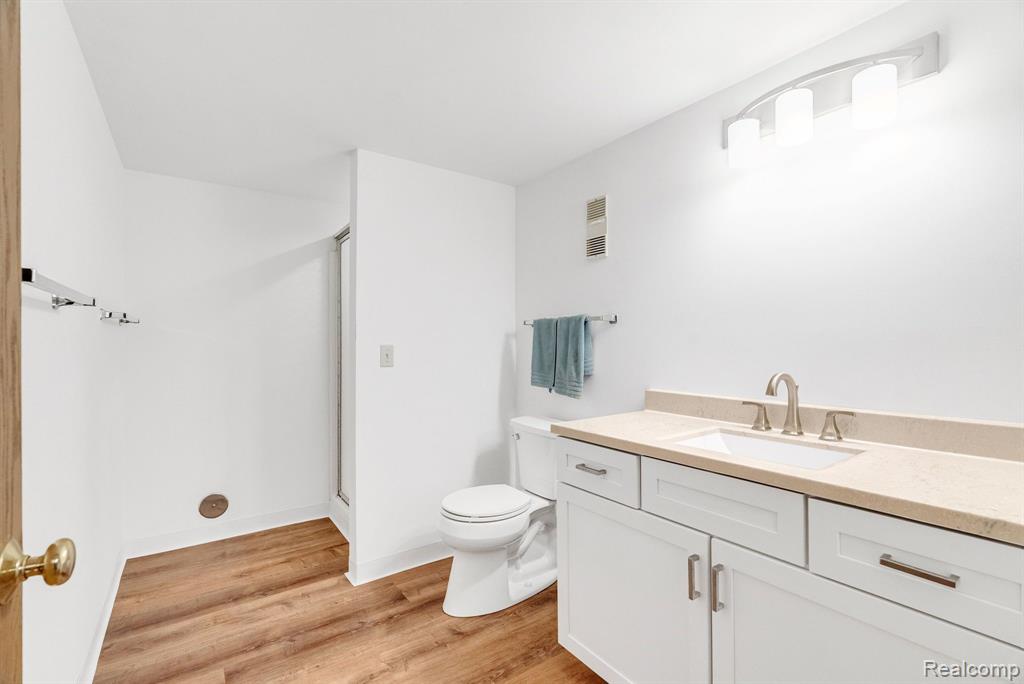 836 BOUTELL Drive, Grand Blanc, MI 48439 — Photo 48