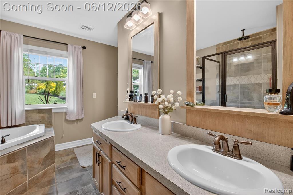 4628 Clinton Drive, Clarkston, MI — Photo 30