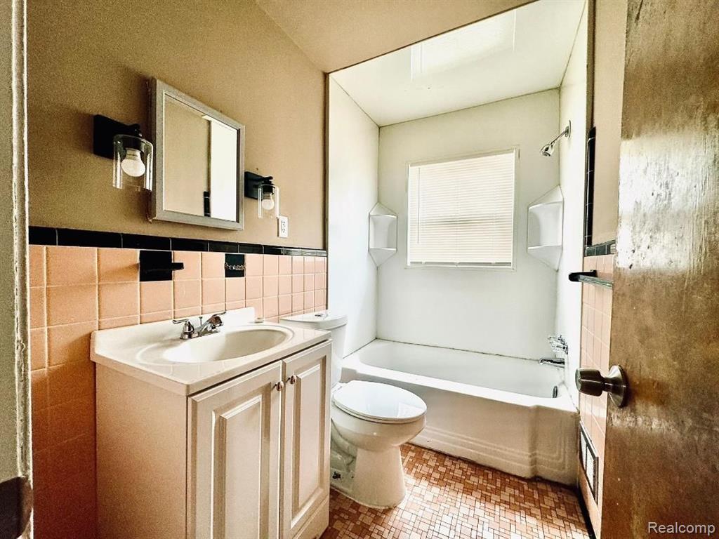 9939 APPLETON, Redford, MI 48239 — Photo 12