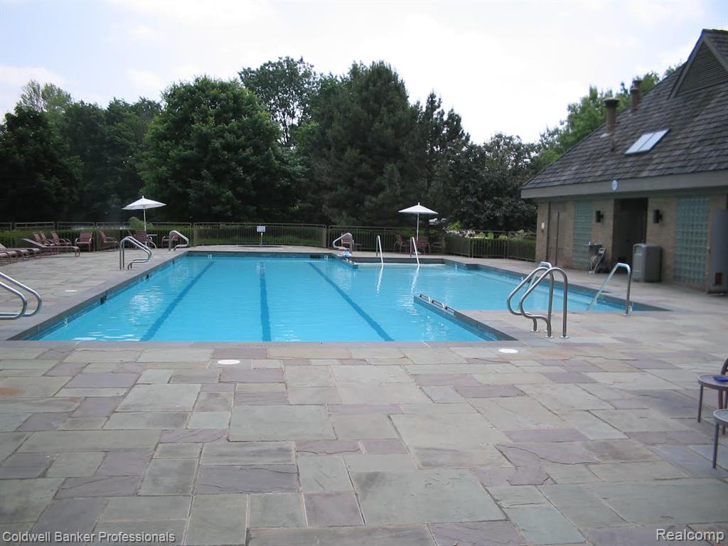 4692 W Wickford, Bloomfield Hills, MI 48302 — Photo 62