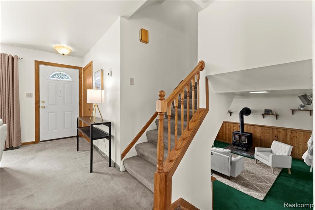 5516 Cleary Drive, Waterford, MI 48329 — Photo 11