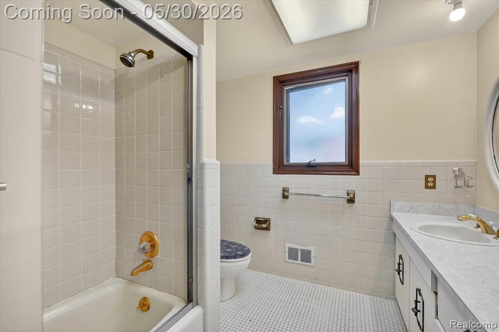 28013 Roan Drive, Warren, MI 48093 — Photo 25