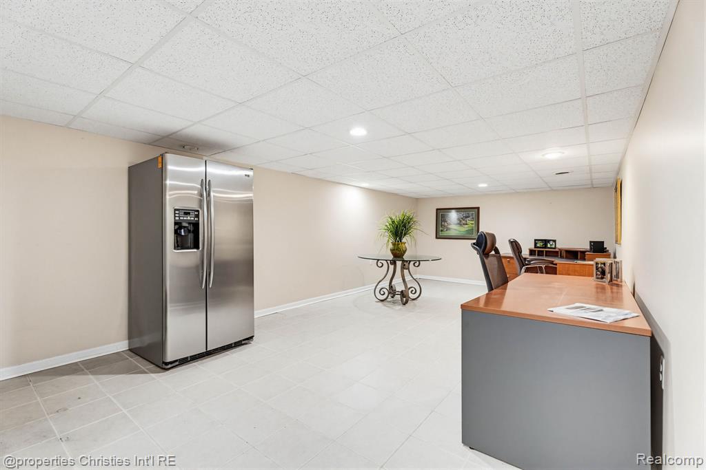 14281 Bournemuth Drive, Utica, MI 48315 — Photo 69