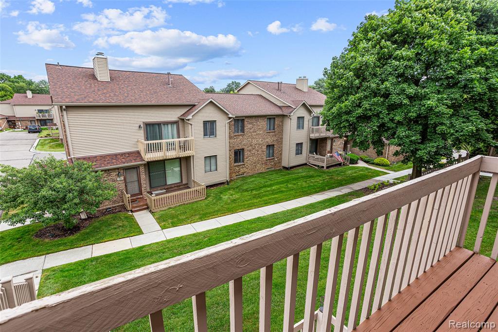 7147 Elmhurst, West Bloomfield, MI — Photo 31
