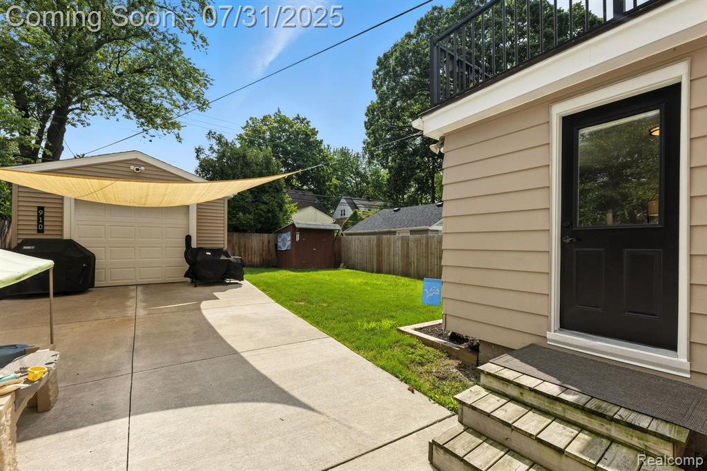 910 Maplegrove Avenue, Royal Oak, MI 48067 — Photo 3