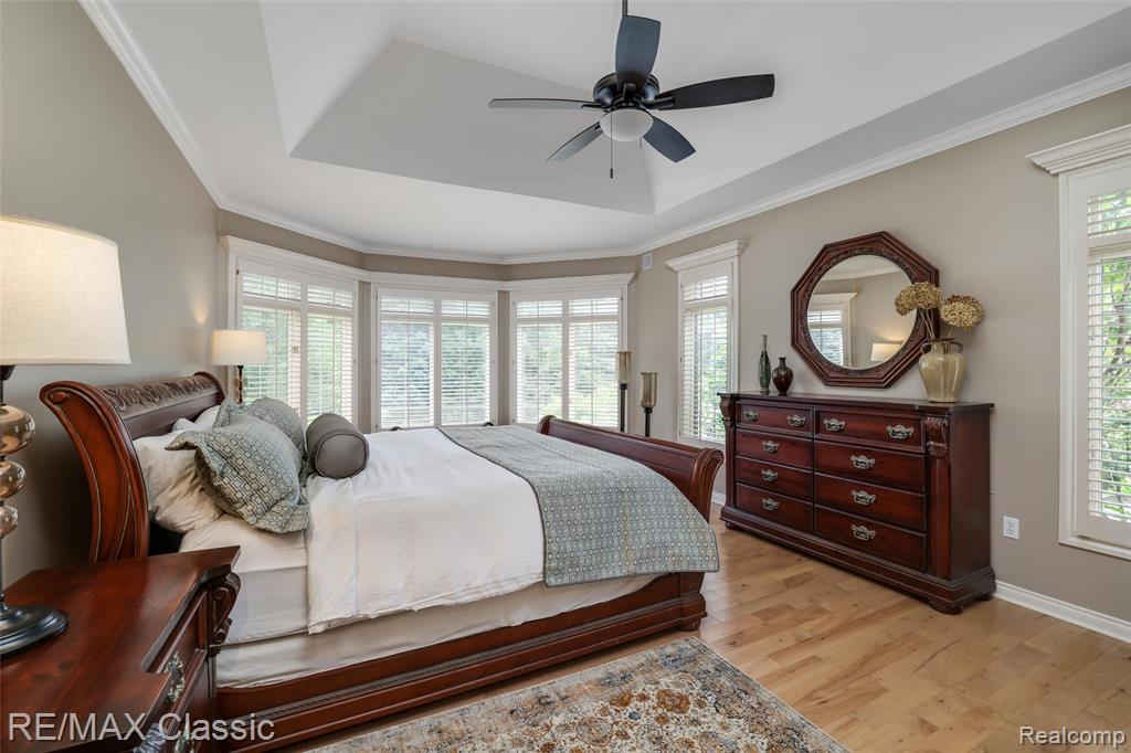 18438 Clairmont Circle E, Northville, MI 48168 — Photo 32