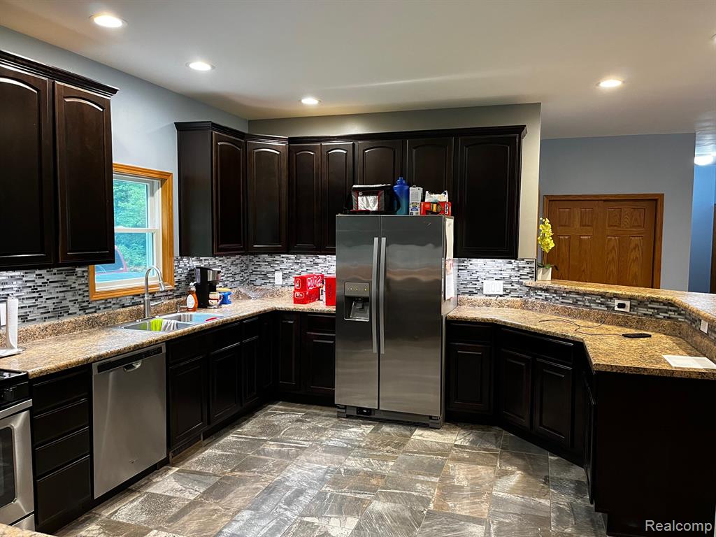 895 Jennings Road, Whitmore Lake, MI 48189 — Photo 6