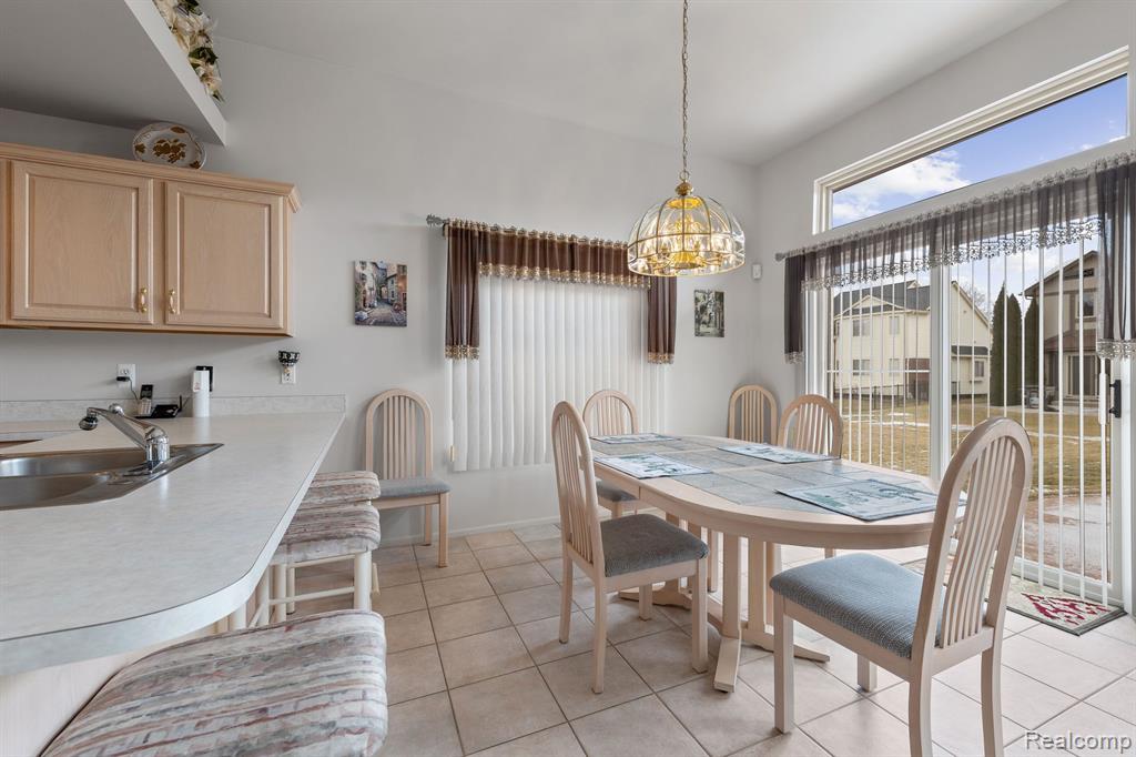 48548 Fairmont Drive, Macomb, MI 48044 — Photo 11