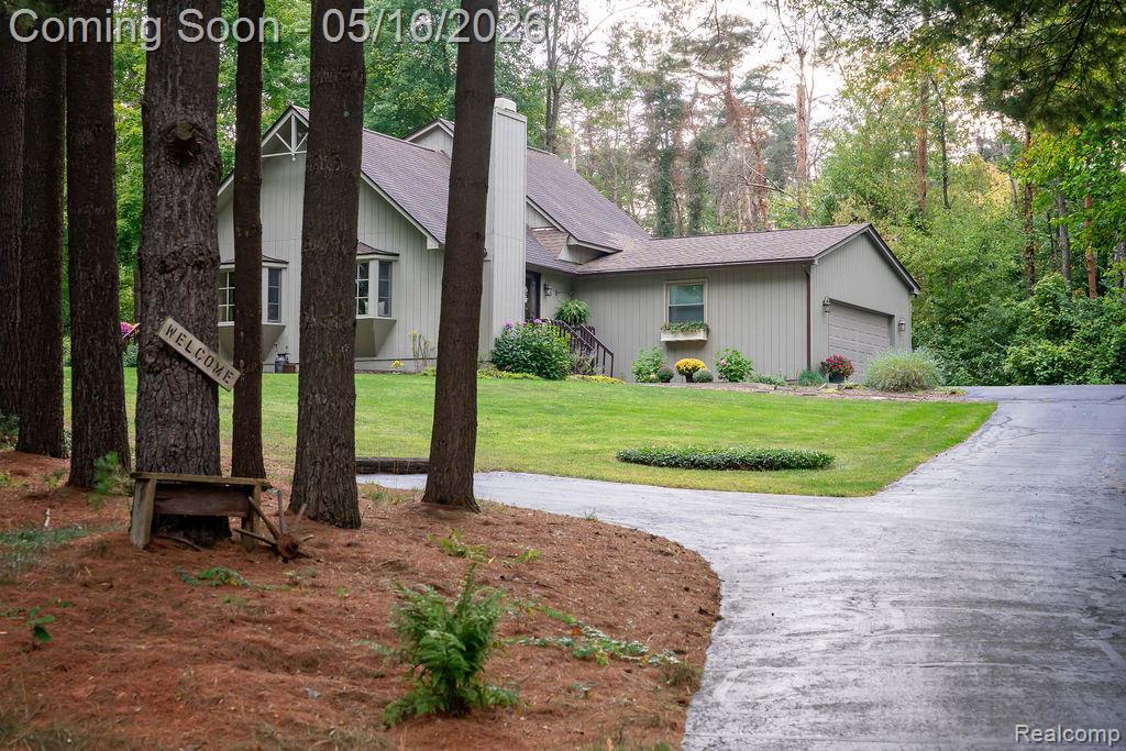 9256 Pine Hill Trail, Fenton, MI 48430 — Photo 8