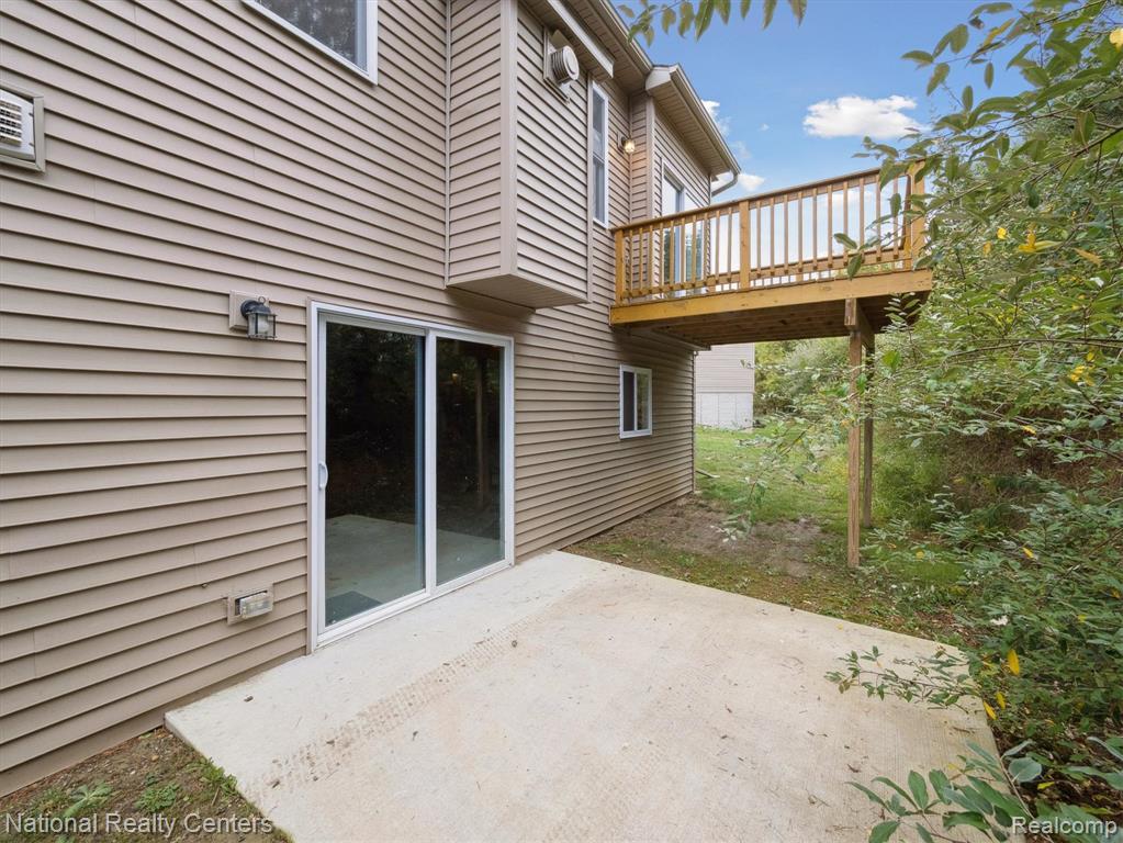 13163 Harbor Landings Drive, 112, Fenton, MI 48430 — Photo 34
