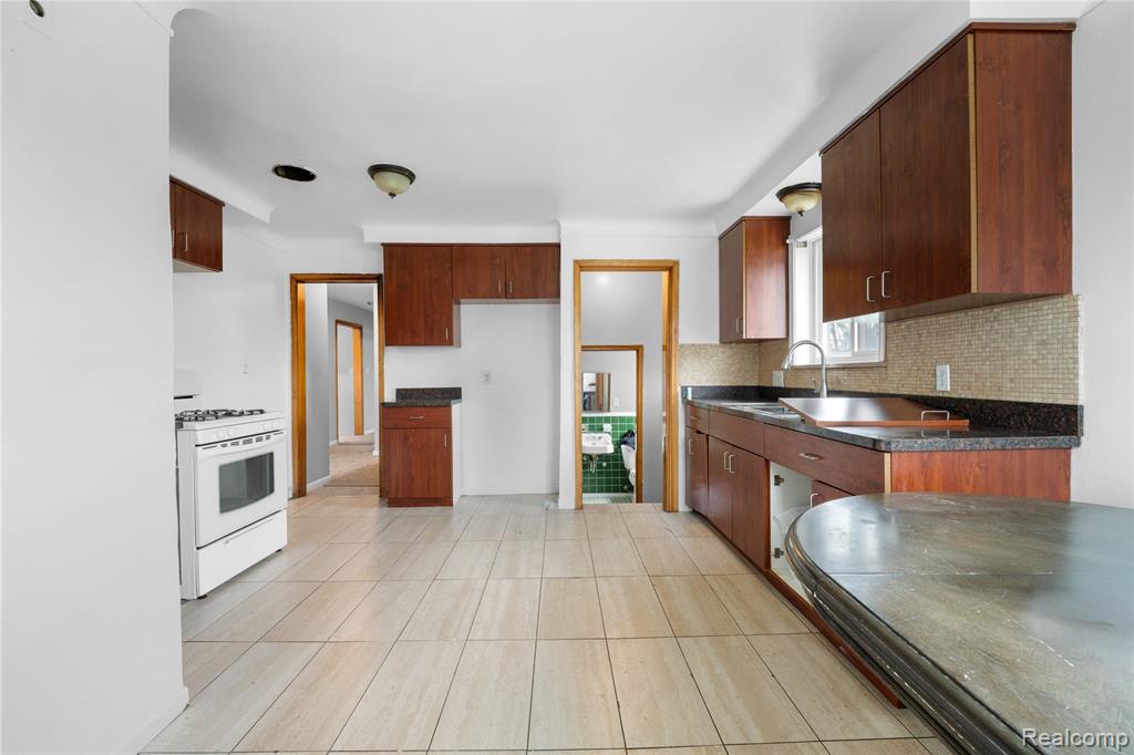 7282 Forrer Street, Detroit, MI 48228 — Photo 7