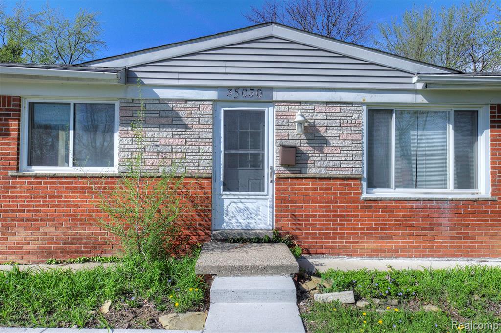 35030 Michelle Drive, Romulus, MI 48174 — Photo 5