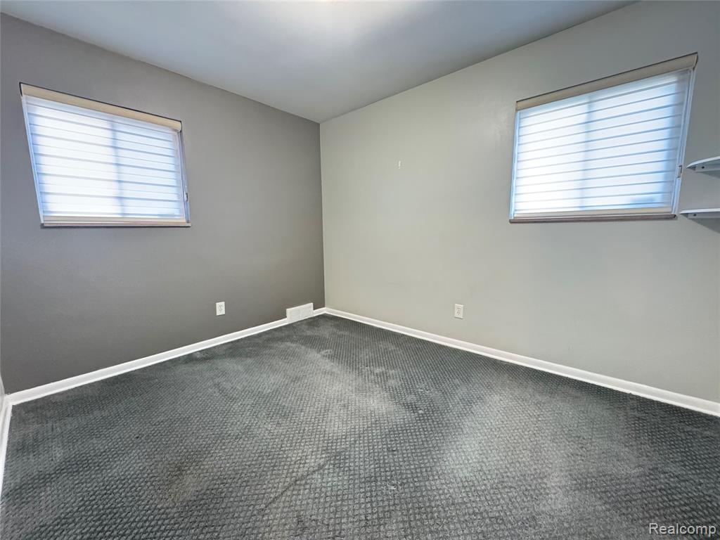 5476 Orchard Avenue, Dearborn, MI 48126 — Photo 16