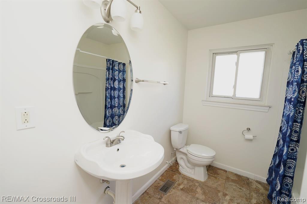 10152 HAMILTON Street, Van Buren, MI 48111 — Photo 16
