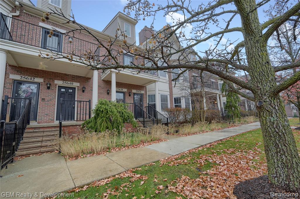 25636 PORTICO Lane, Novi, MI — Photo 2