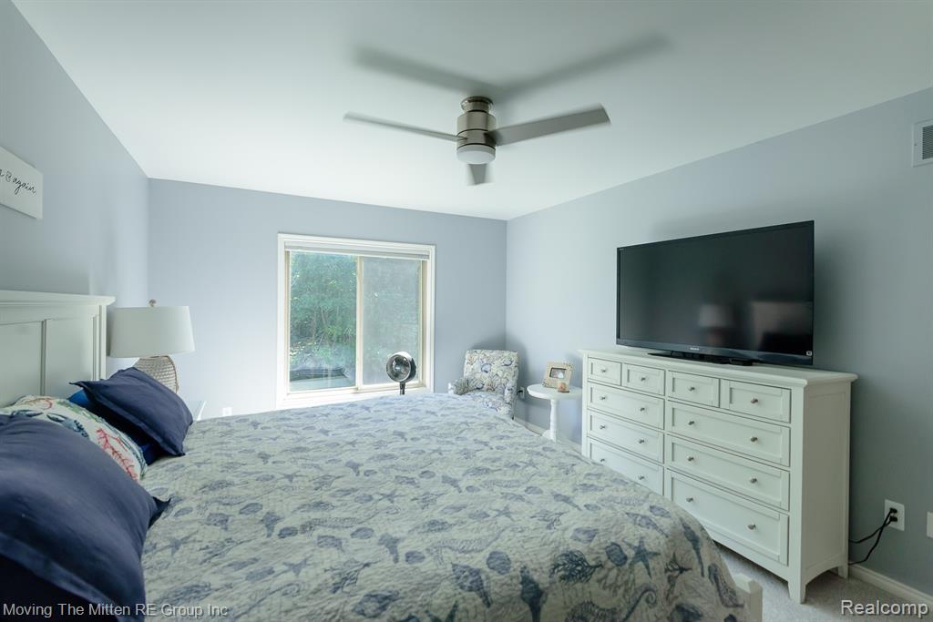 17449 Ava Court, New Boston, MI 48164 — Photo 21