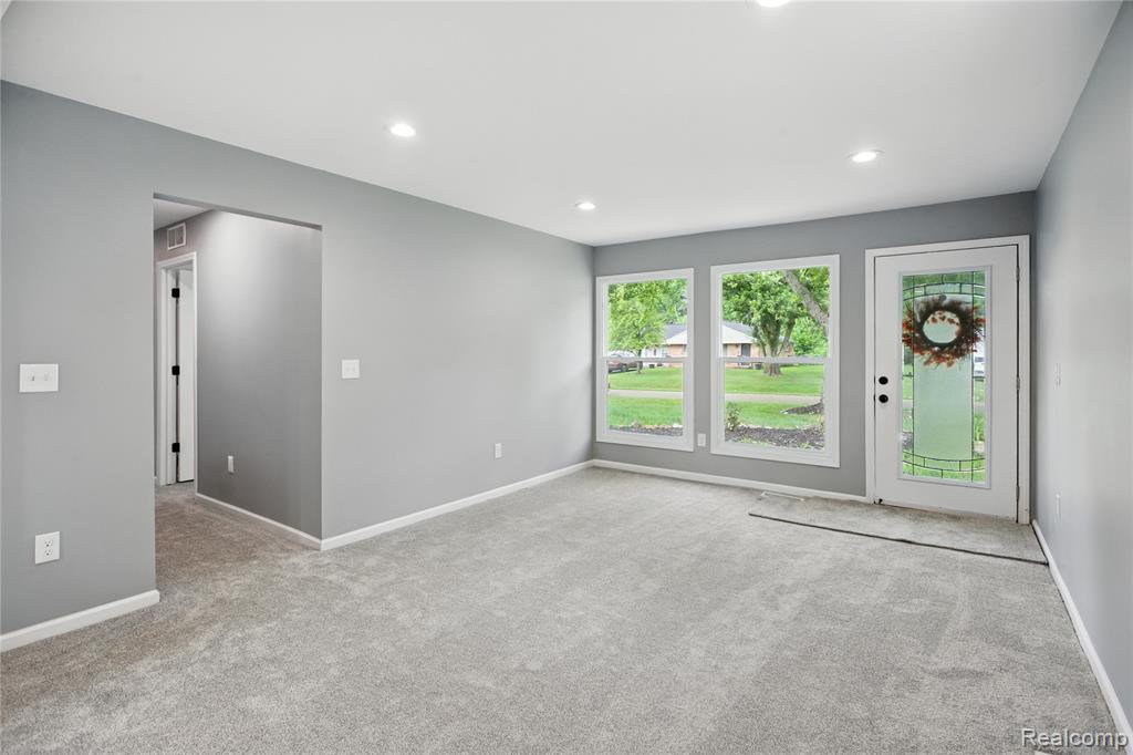 4736 Summerhill Drive, Clarkston, MI — Photo 9