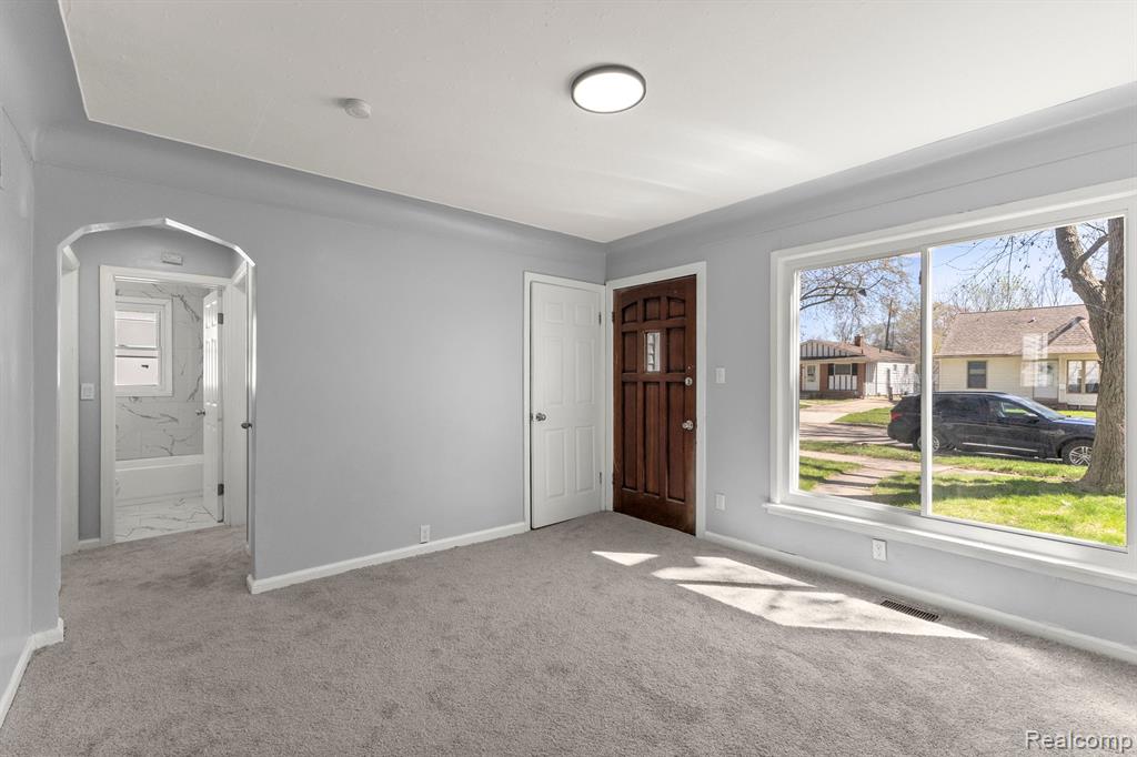 4924 ZIEGLER Street, Dearborn Heights, MI 48125 — Photo 5