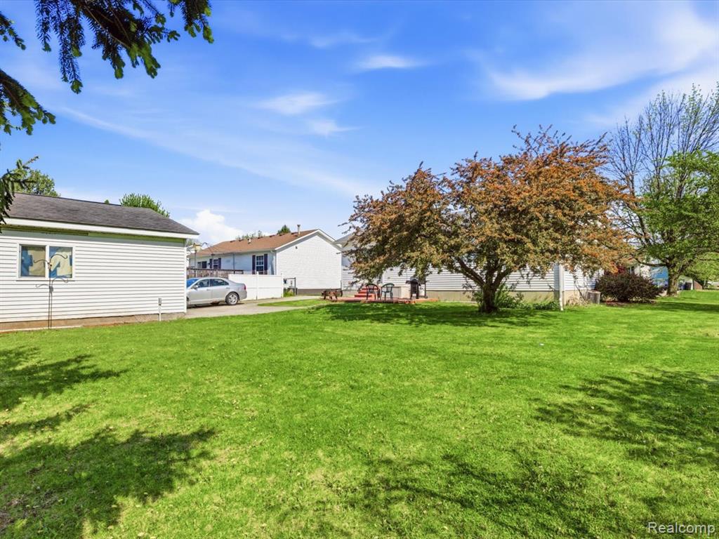 685 Heather Lane, Marysville, MI 48040 — Photo 23