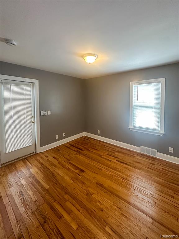 595 E Tennyson Avenue, Pontiac, MI 48340 — Photo 6