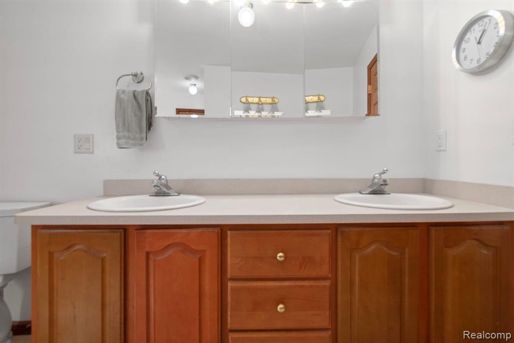 4957 Venice Circle, Northville, MI 48167 — Photo 17