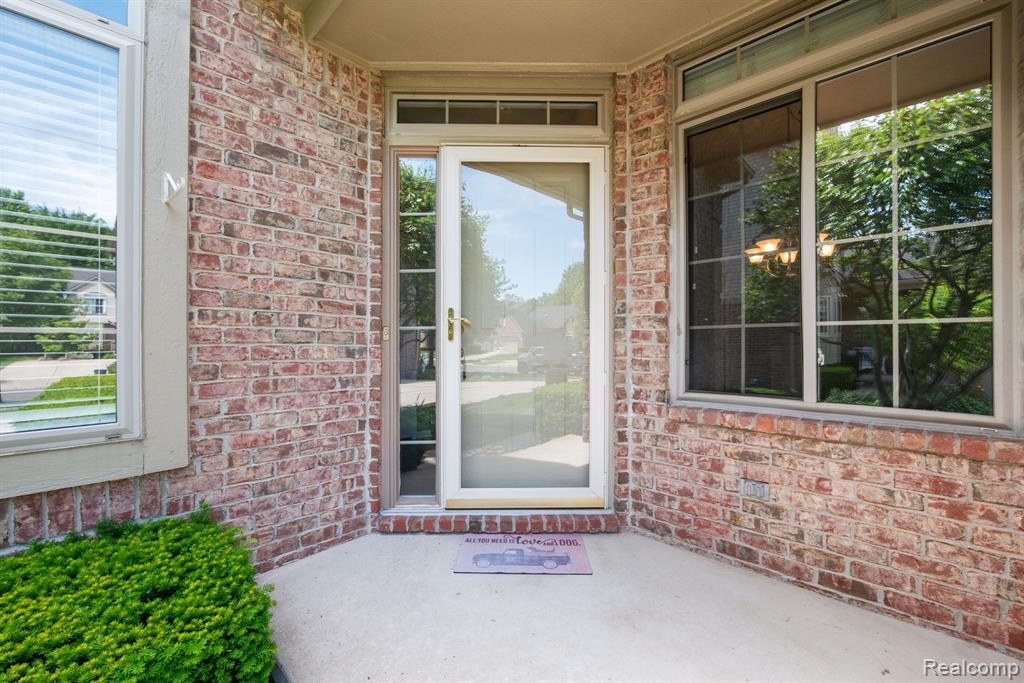 40658 Saint Louis Drive, Clinton Twp, MI 48038 — Photo 5