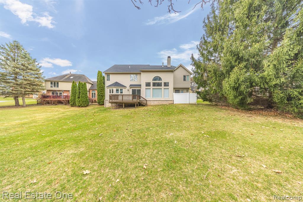 6246 Lindsay Court, West Bloomfield, MI 48324 — Photo 50