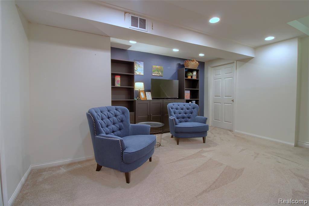 50166 Harding Street, Canton, MI 48188 — Photo 26