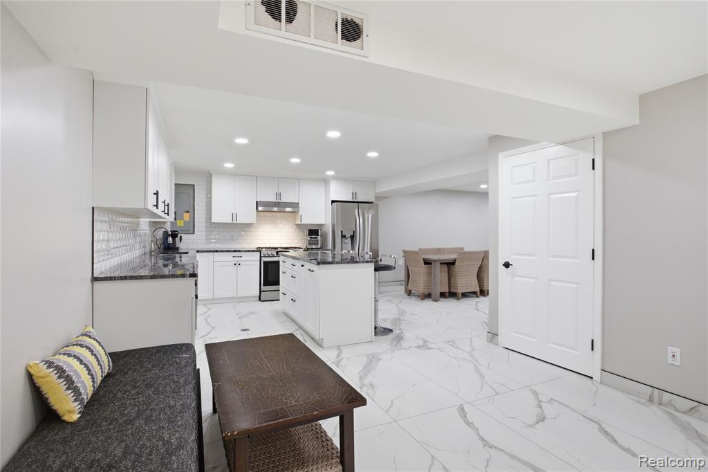 8873 Northern Avenue, Plymouth, MI 48170 — Photo 39