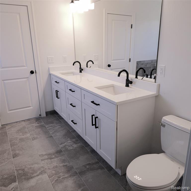 24019 Tullymore Drive, Macomb, MI 48042 — Photo 12