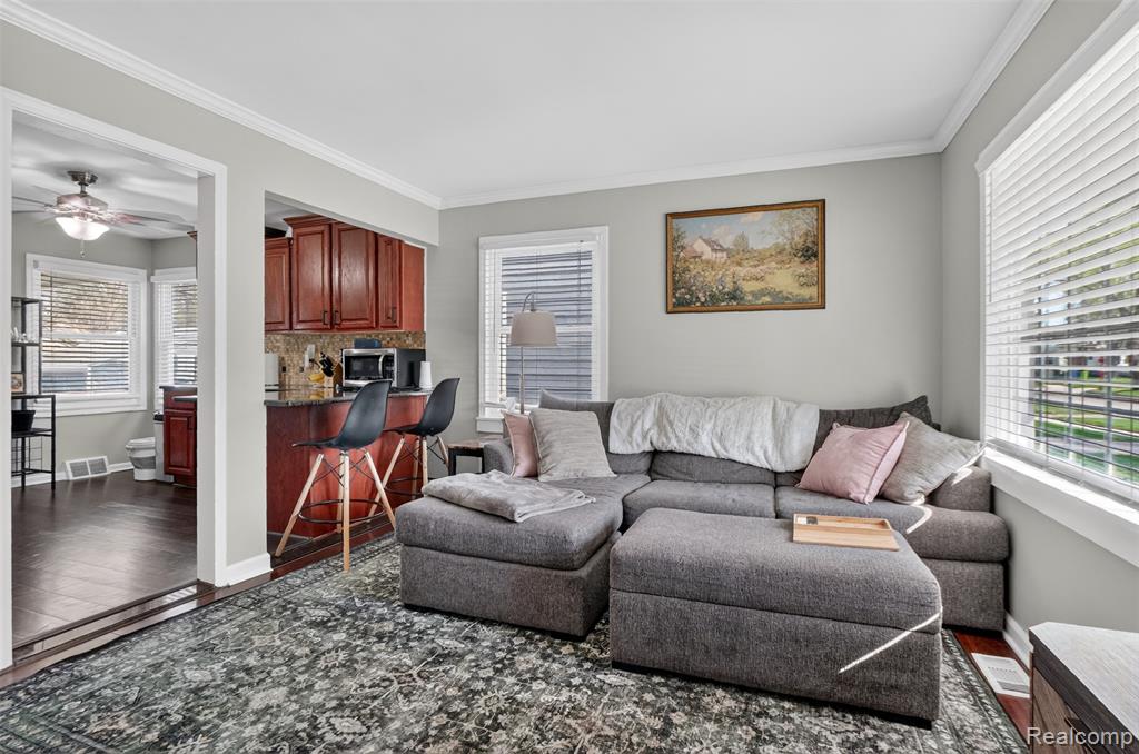 27709 Dartmouth Street, Madison Heights, MI 48071 — Photo 4