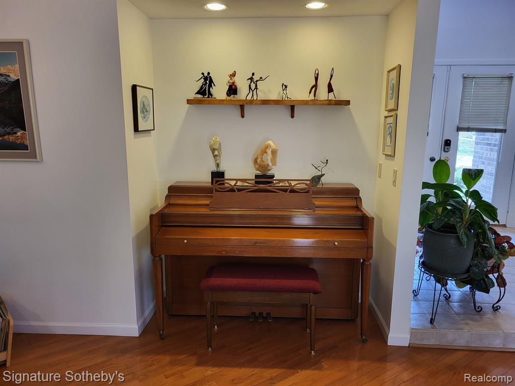 6358 TIMBERWOOD S, West Bloomfield, MI — Photo 18