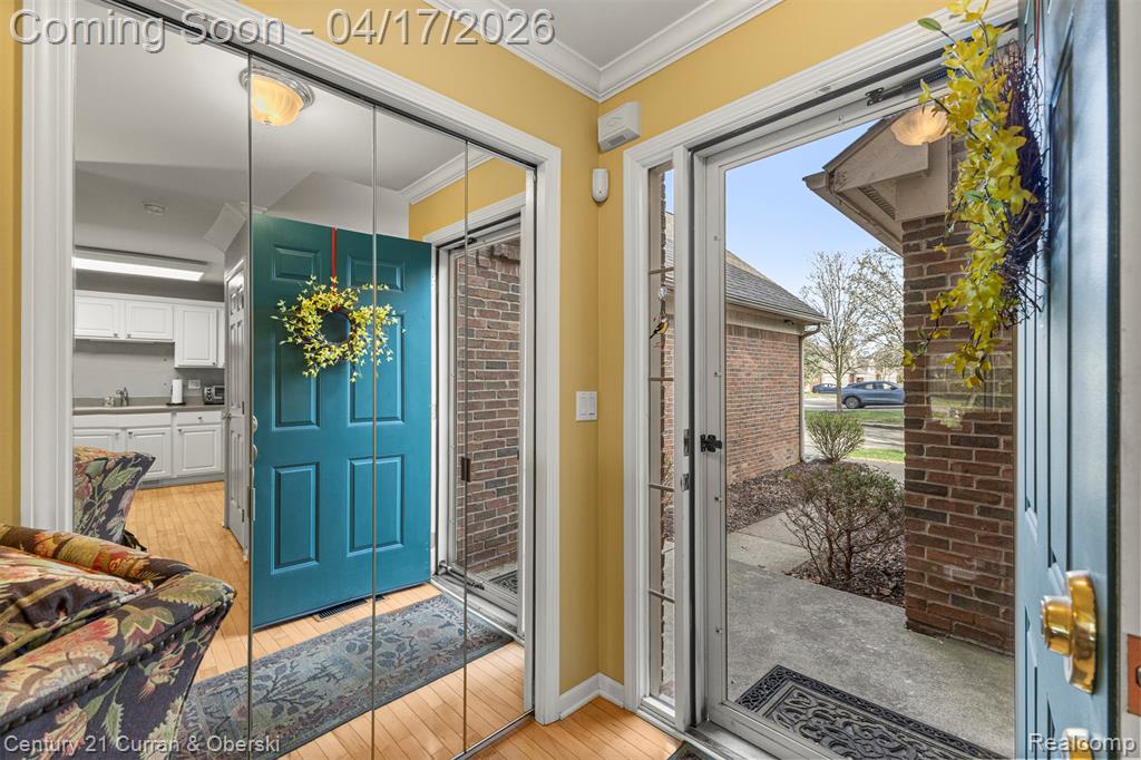 134 Legacy Park Circle, Dearborn Heights, MI 48127 — Photo 8