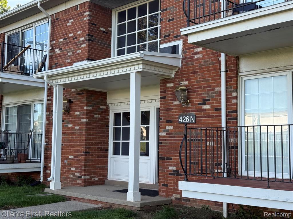 426 Fox Hills Drive N, 8, Bloomfield Hills, MI 48304 — Photo 18