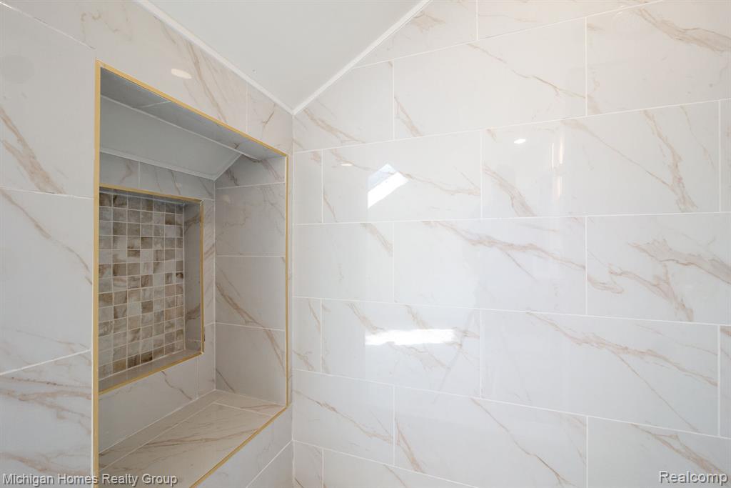 62 Wellesley Dr. Drive, Pleasant Ridge, MI — Photo 27
