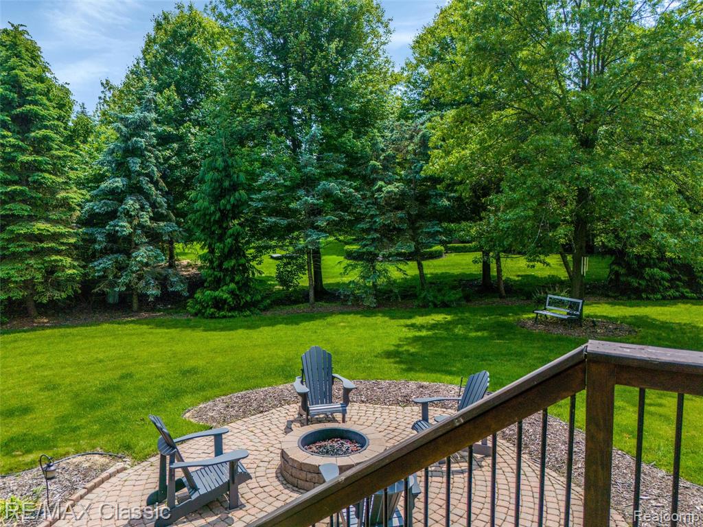 18438 Clairmont Circle E, Northville, MI 48168 — Photo 75