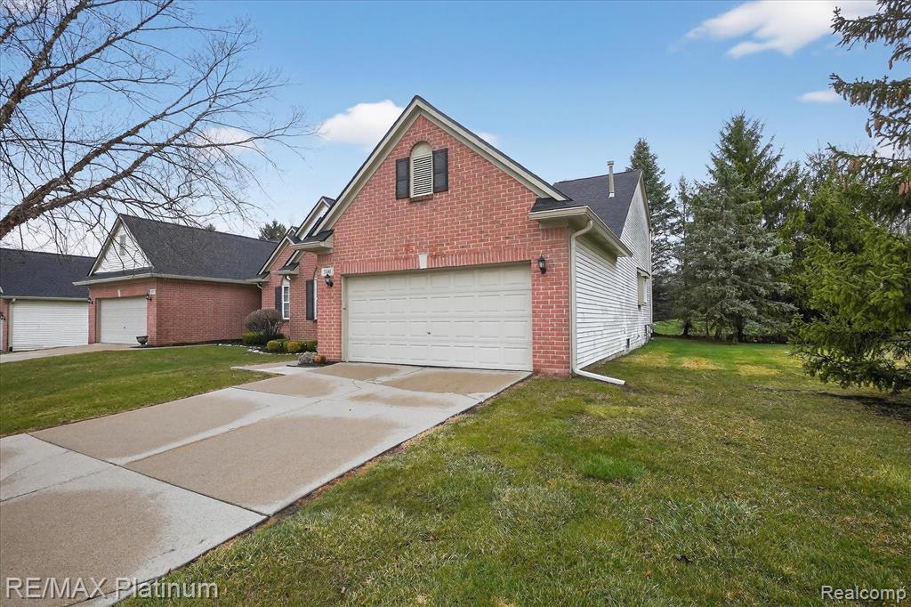 3341 DEWDROP, Howell, MI 48843 — Photo 46
