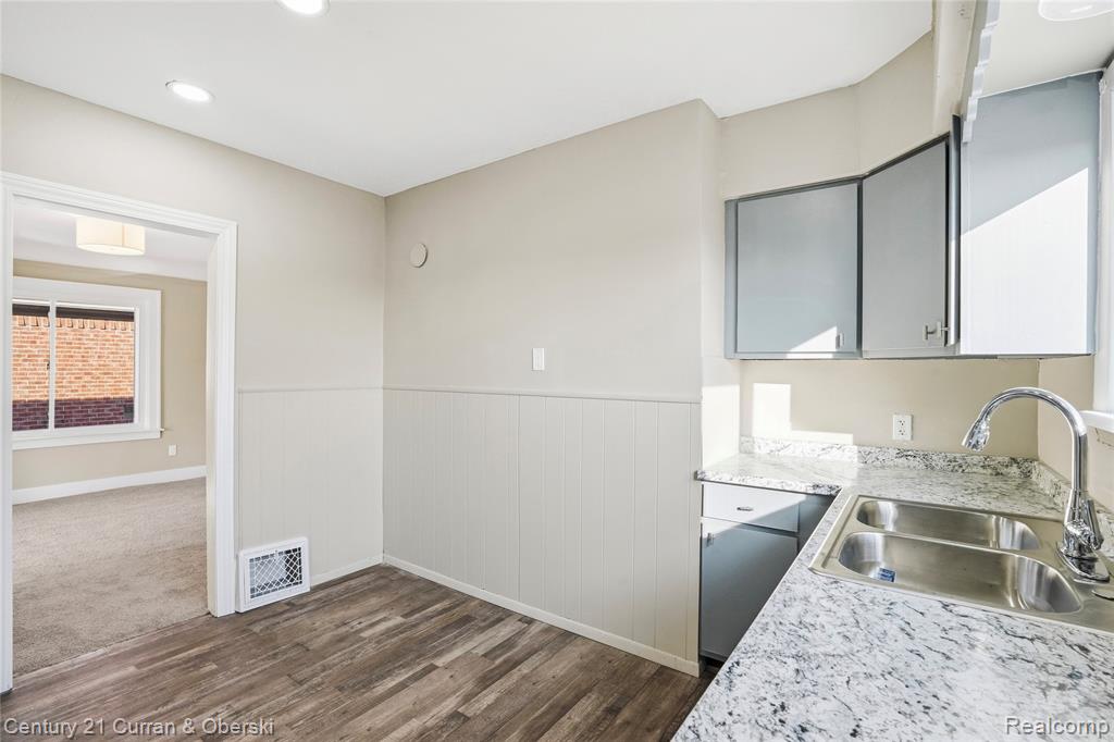 6640 Yinger Avenue, Dearborn, MI 48126 — Photo 25