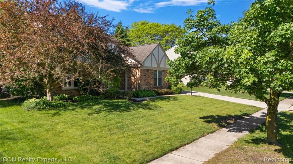 44831 Huntington Drive, Novi, MI — Photo 52