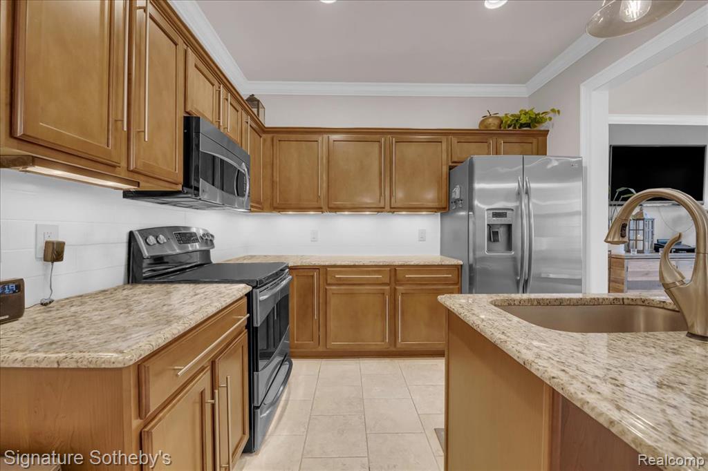 56624 Longhorn Drive, Shelby Twp, MI 48316 — Photo 13
