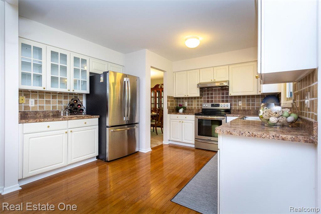 7062 Foxridge Drive, Canton, MI 48187 — Photo 14