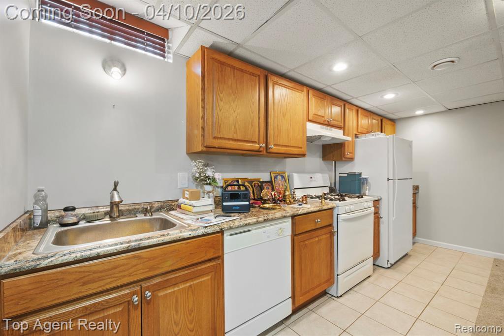41567 Glade Road, 20, Canton, MI 48187 — Photo 36