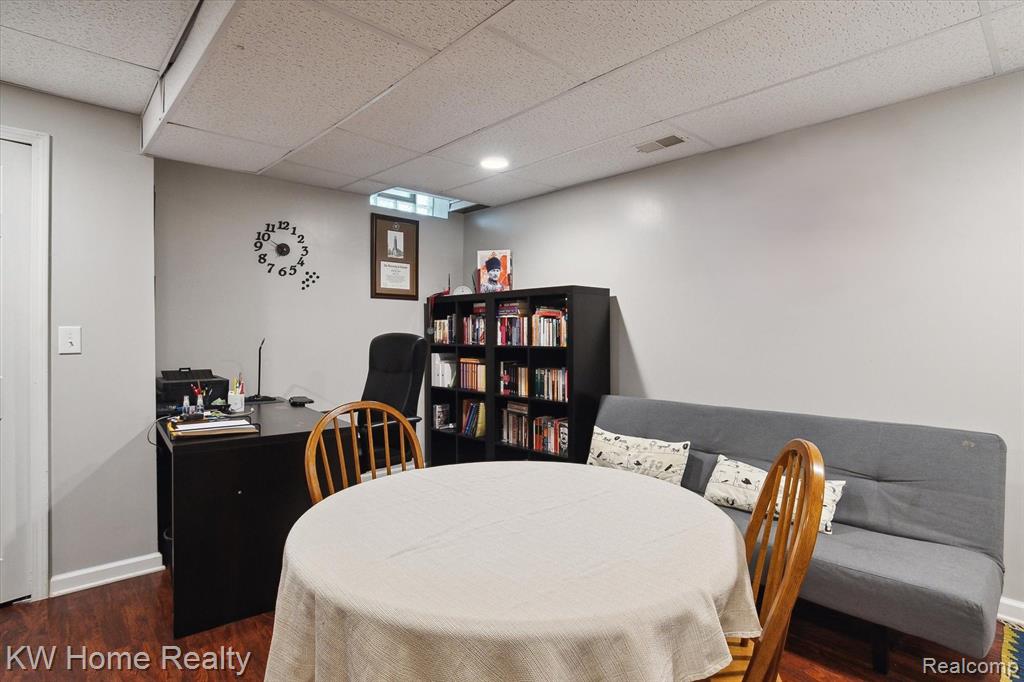 4672 NUTMEG Drive, Ypsilanti, MI 48197 — Photo 44