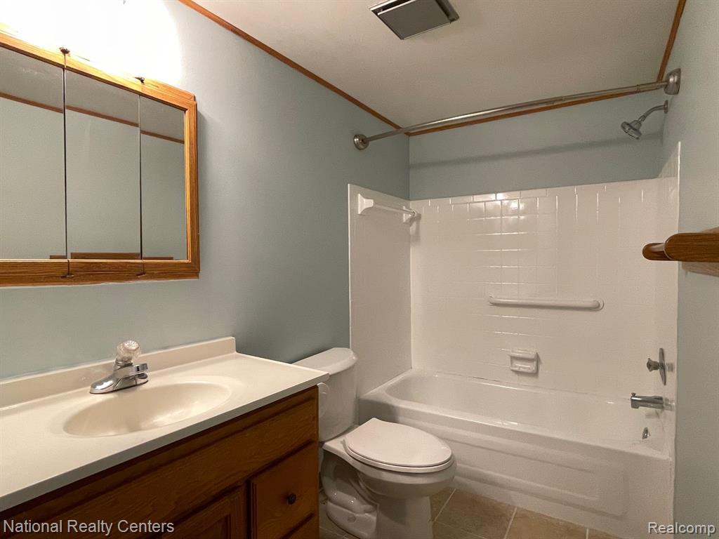 8719 Meadowbrook Drive, Brighton, MI 48116 — Photo 8